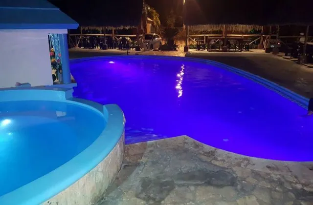 Hotel Isla El Dorado La Romana piscina 1